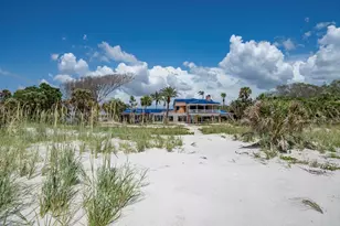 1114 Mandalay Point, Clearwater Beach, FL 33767 - Photo 9