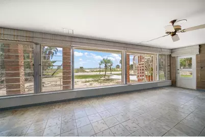 1114 Mandalay Point, Clearwater Beach, FL 33767 - Photo 17