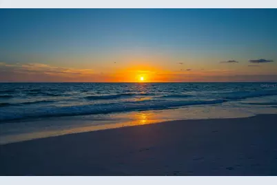 1114 Mandalay Point, Clearwater Beach, FL 33767 - Photo 29