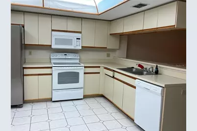 751 Pinellas Bayway S #305, Tierra Verde, FL 33715 - Photo 7