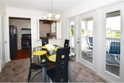 204 Pompano Drive SE #D, Saint Petersburg, FL 33705 - Photo 9