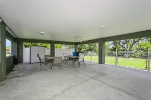 9107 Brunswick Ln, Tampa, FL 33615 - Photo 5