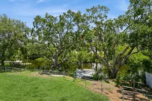 9107 Brunswick Ln, Tampa, FL 33615 - Photo 9