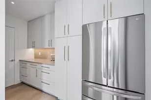 501 Barcelona Dr, Tierra Verde, FL 33715 - Photo 7