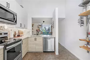 5103 Puritan Cir, Tampa, FL 33617 - Photo 9