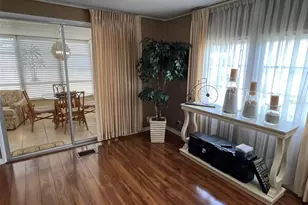 36 Thatch Palm St E, Largo, FL 33770 - Photo 15