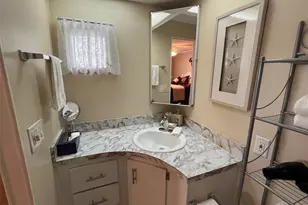 36 Thatch Palm St E, Largo, FL 33770 - Photo 23