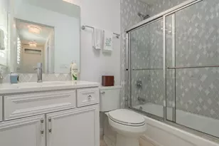 120 Brightwater Dr, Clearwater Beach, FL 33767 - Photo 35