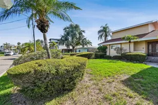 413 Midway Island, Clearwater Beach, FL 33767 - Photo 23