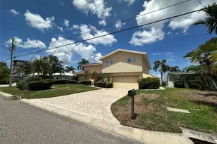 413 Midway Island, Clearwater Beach, FL 33767 - Photo 13