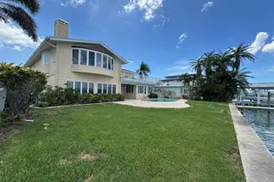 413 Midway Island, Clearwater Beach, FL 33767 - Photo 3
