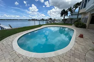 413 Midway Island, Clearwater Beach, FL 33767 - Photo 11