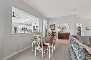 2306 Emerald Lake Dr, Sun City Center, FL 33573 - Photo 15