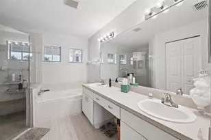 2306 Emerald Lake Dr, Sun City Center, FL 33573 - Photo 23