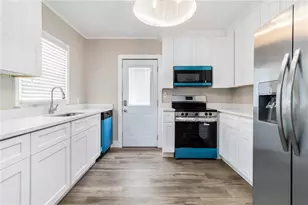 4020 Miramar Way S, Saint Petersburg, FL 33705 - Photo 17