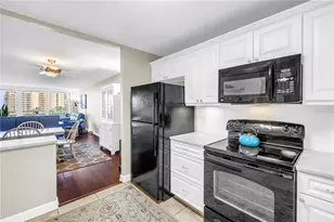 700 Beach Dr NE, Saint Petersburg, FL 33701 - Photo 11