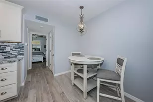 9715 Harrell Ave, Treasure Island, FL 33706 - Photo 15