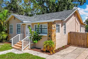 1011 Newton Ave S, Saint Petersburg, FL 33705 - Photo 5