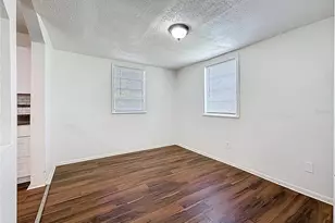 1011 Newton Ave S, Saint Petersburg, FL 33705 - Photo 45