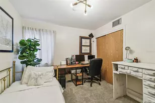 4114 Pinelake Ln, Tampa, FL 33618 - Photo 7