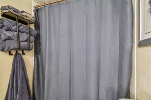 4114 Pinelake Ln, Tampa, FL 33618 - Photo 15