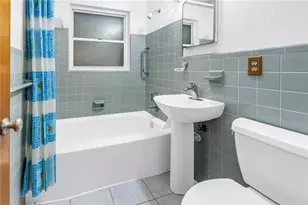 2415 York St N, Saint Petersburg, FL 33710 - Photo 23