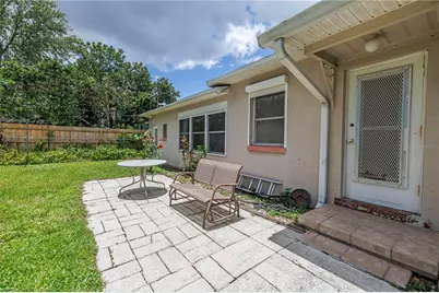 2415 York Street N, Saint Petersburg, FL 33710 - Photo 27