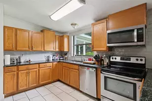 5321 Bruton Rd, Plant City, FL 33565 - Photo 9