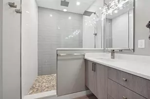 12400 Capri Cir N, Treasure Island, FL 33706 - Photo 57