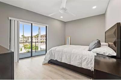 12400 Capri Circle N, Treasure Island, FL 33706 - Photo 69