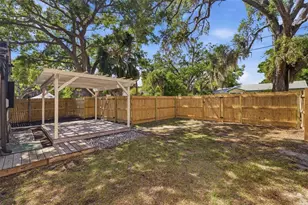 1225 22nd Ave S, Saint Petersburg, FL 33705 - Photo 3