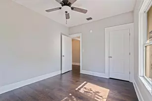 1225 22nd Ave S, Saint Petersburg, FL 33705 - Photo 19