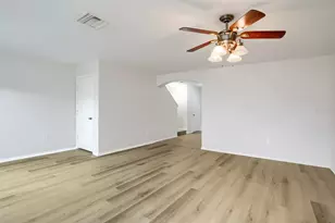 2453 Edgewater Falls Dr, Brandon, FL 33511 - Photo 7