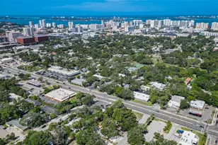 2050-2026 10th, Sarasota, FL 34237 - Photo 11