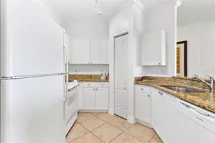 2739 Via Capri, Clearwater, FL 33764 - Photo 13