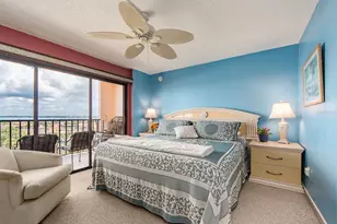 51 Island Way, Clearwater Beach, FL 33767 - Photo 17