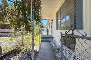 5806 Portsmouth Dr, Tampa, FL 33615 - Photo 5