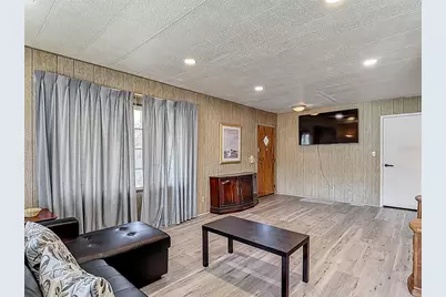 5806 Portsmouth Drive, Tampa, FL 33615 - Photo 9