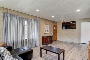 5806 Portsmouth Dr, Tampa, FL 33615 - Photo 9