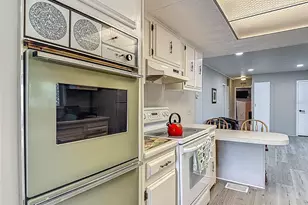 5806 Portsmouth Dr, Tampa, FL 33615 - Photo 11