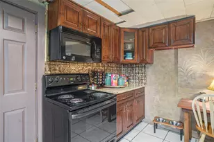 5651 6th St, Zephyrhills, FL 33542 - Photo 9