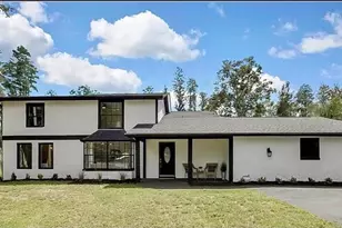 19003 Cedar Ln, Lutz, FL 33548 - Photo 1