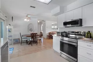 2807 Miriam St S, Gulfport, FL 33711 - Photo 9