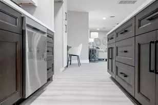 140 88th Ave NE, Saint Petersburg, FL 33702 - Photo 25