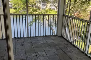 4107 Chatham Oak Ct, Tampa, FL 33624 - Photo 7