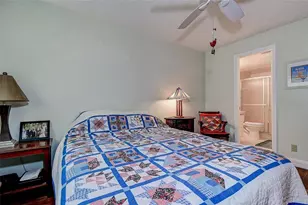 11485 Oakhurst Rd, Largo, FL 33774 - Photo 15