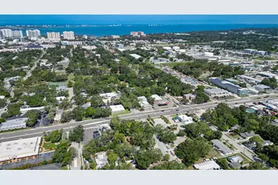 2050-2026 10th, Sarasota, FL 34237 - Photo 9