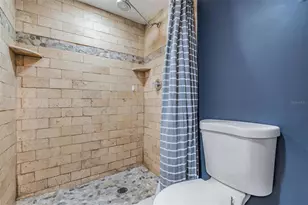 2901 26th St W, Bradenton, FL 34205 - Photo 15