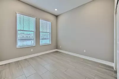 5351 Bridge Street #64, Tampa, FL 33611 - Photo 9