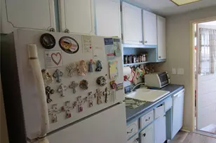 5970 21st St N, Saint Petersburg, FL 33714 - Photo 9